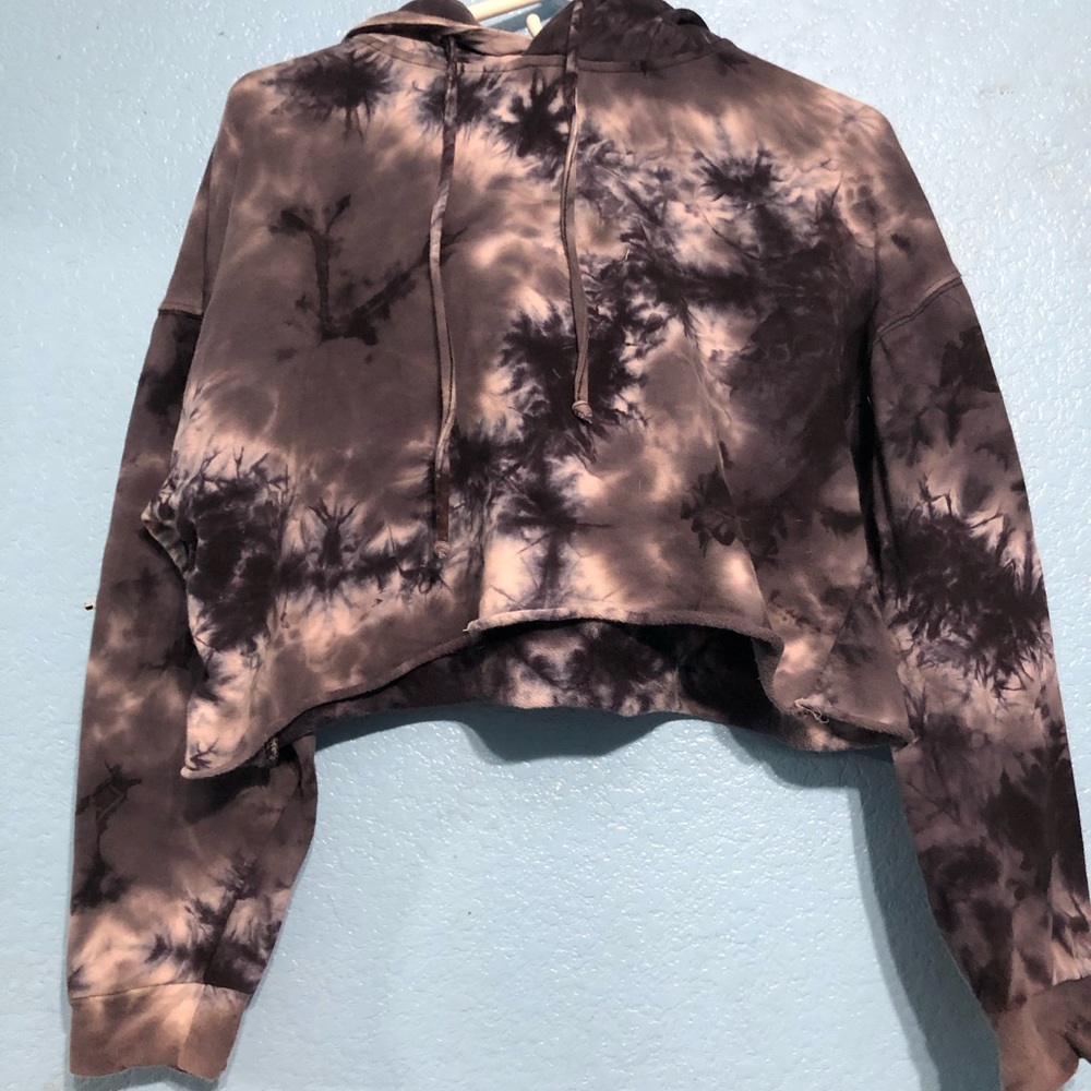 Tie-dye crop hoodie